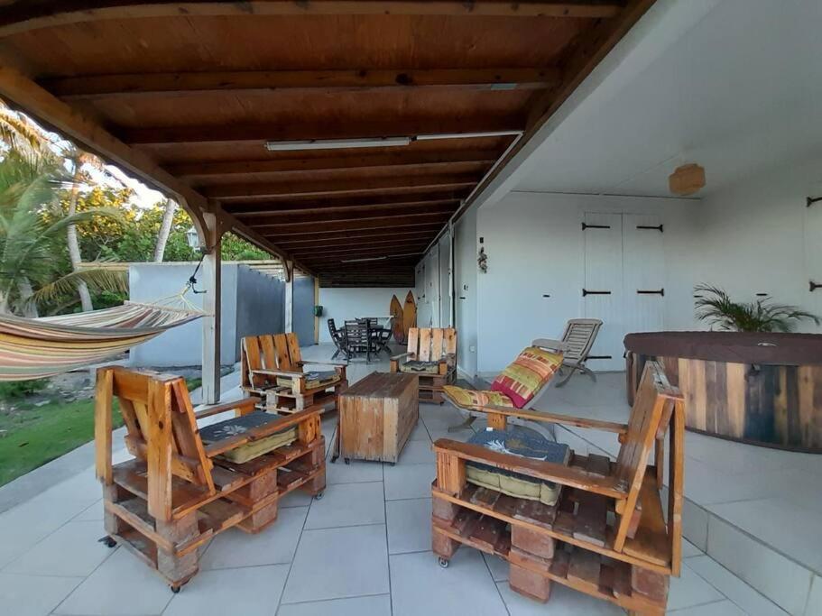 Maison Bord De Mer A 100 M Saint-Francois  Exterior photo